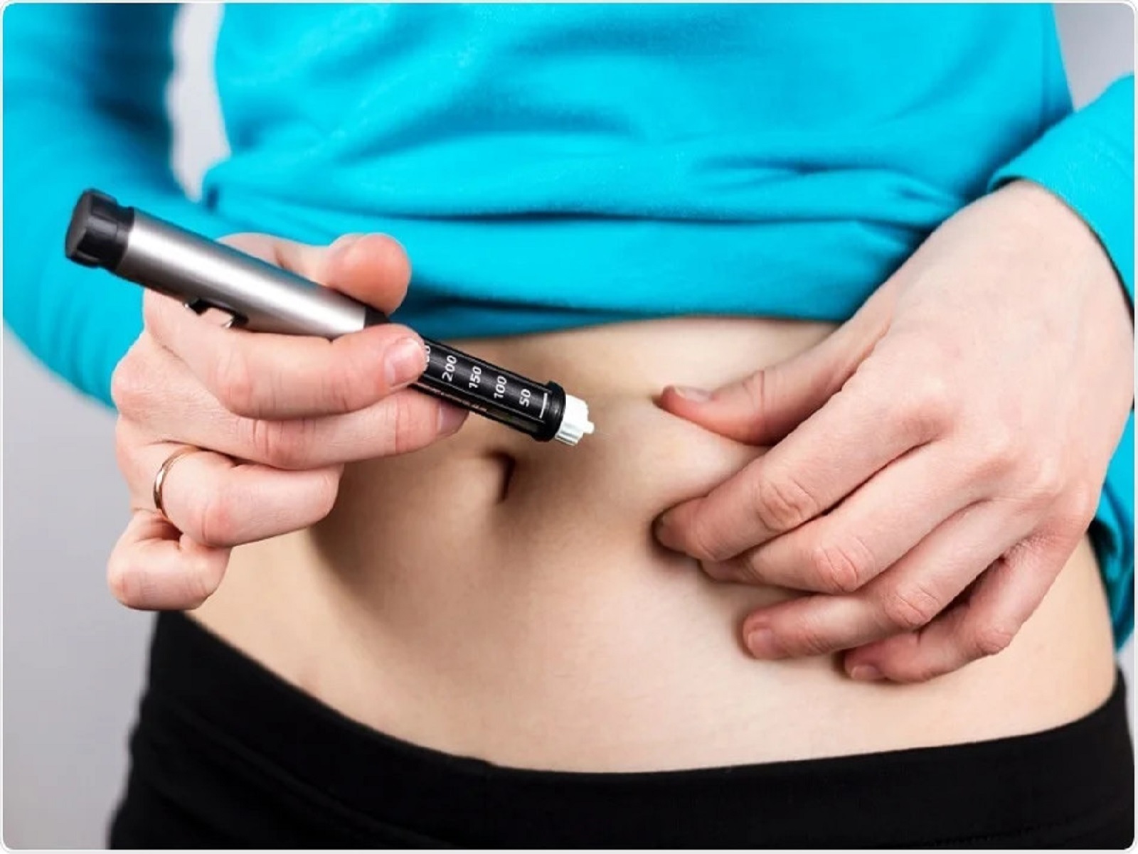 Vì sao tiêm insulin vùng bụng?